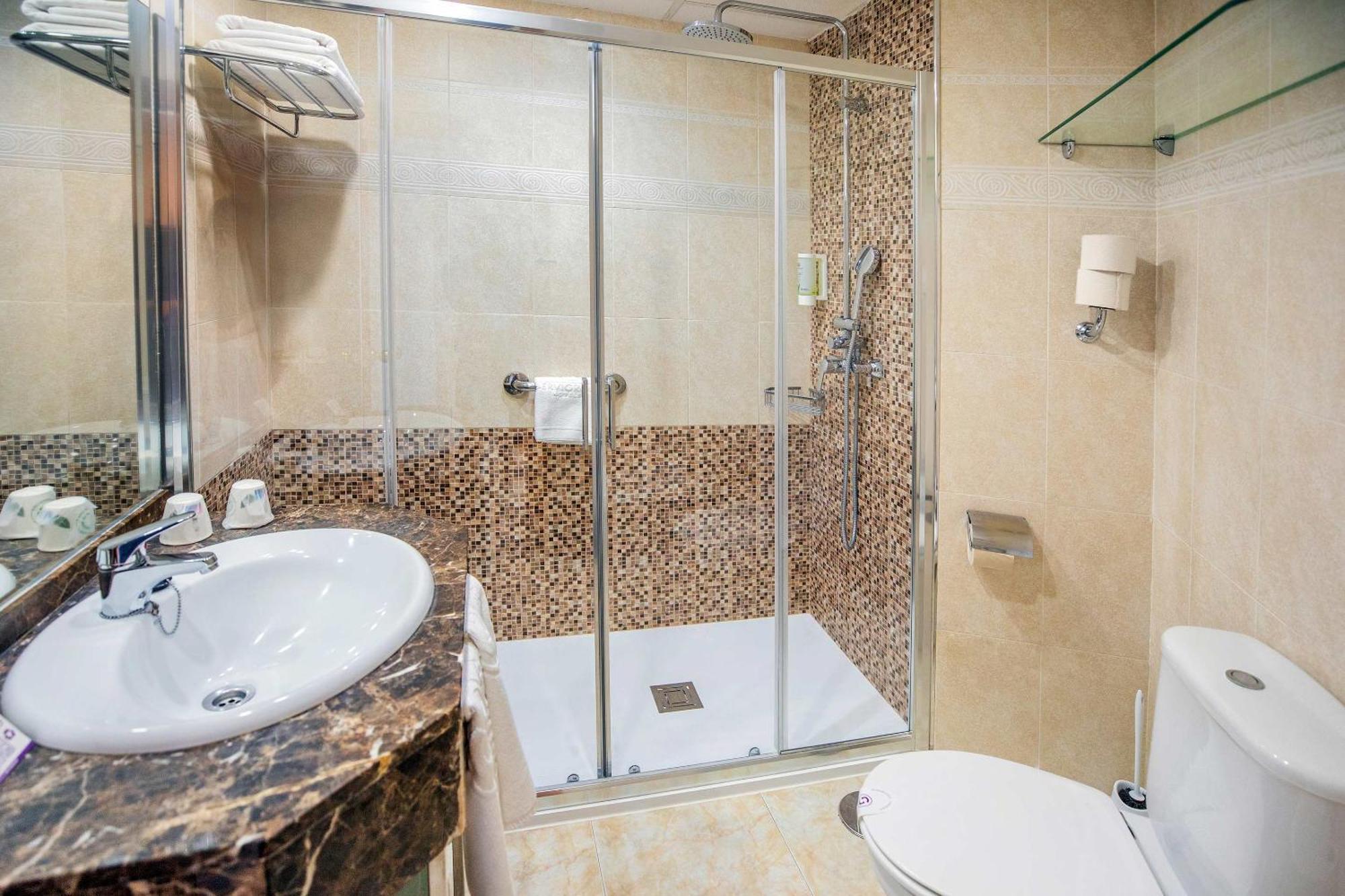 Hotel Servigroup Castilla Бенідорм Номер фото