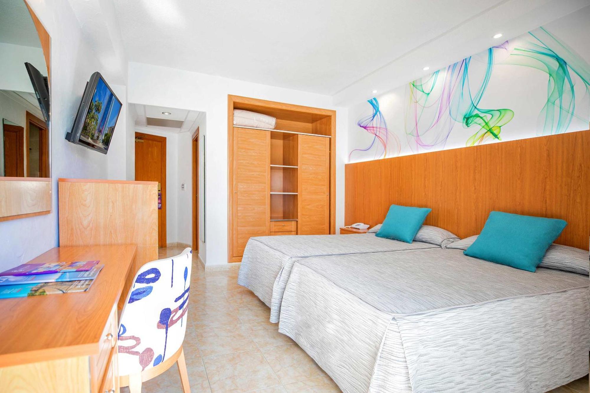 Hotel Servigroup Castilla Бенідорм Номер фото